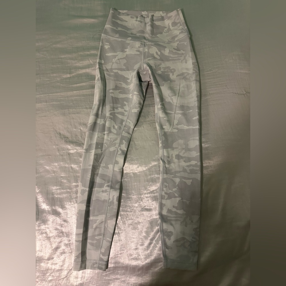 Discontinued Lululemon white camo Align Leggings size 2 (price negotiable)